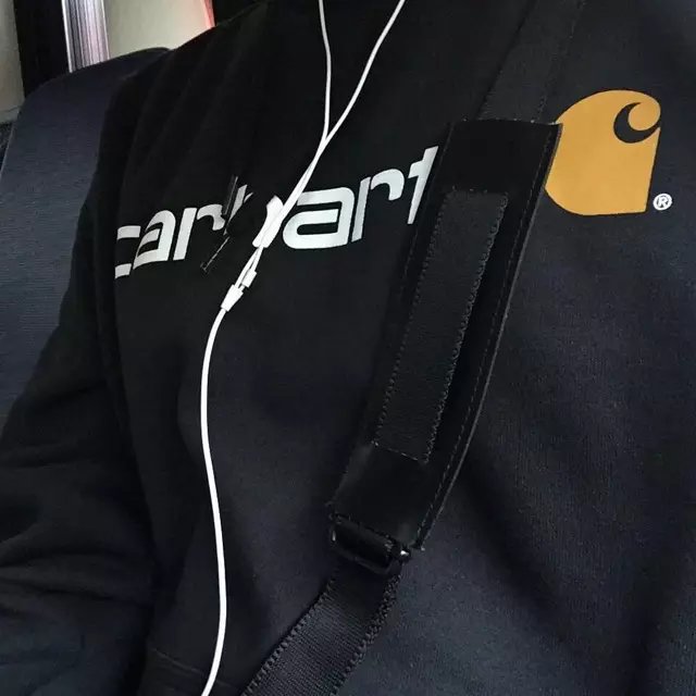 霍斌舒萱