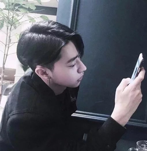 张宗荣群
