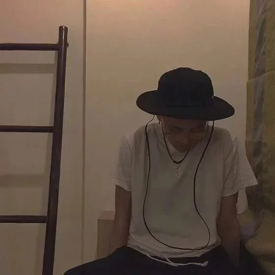 易谦坚雨