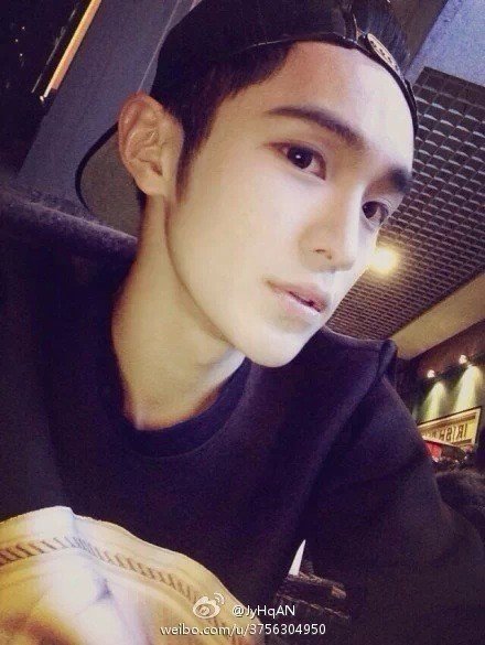 单梁爽莎